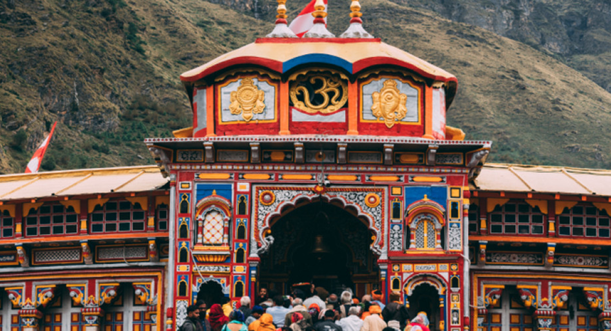 Don’t miss out on the enchanting Ek Dham- Badrinath by helicopter